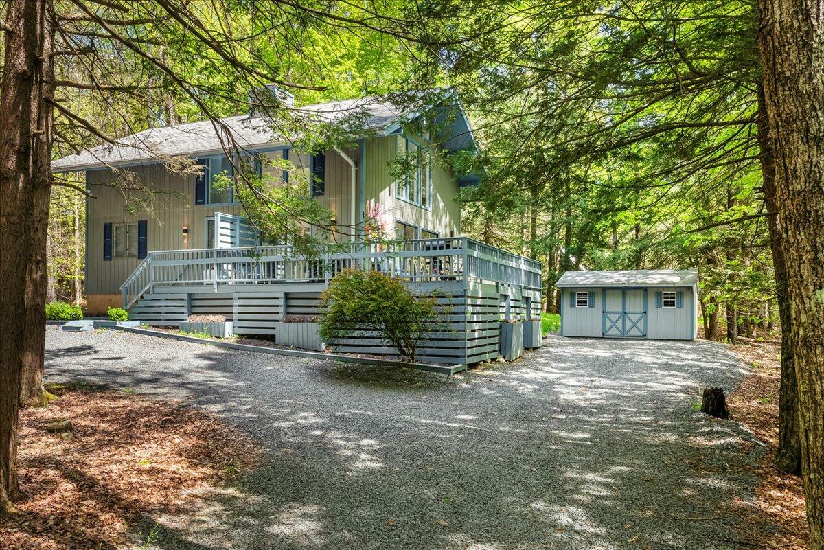 Property Photo: 161 Sir Bradford Road PA 18347