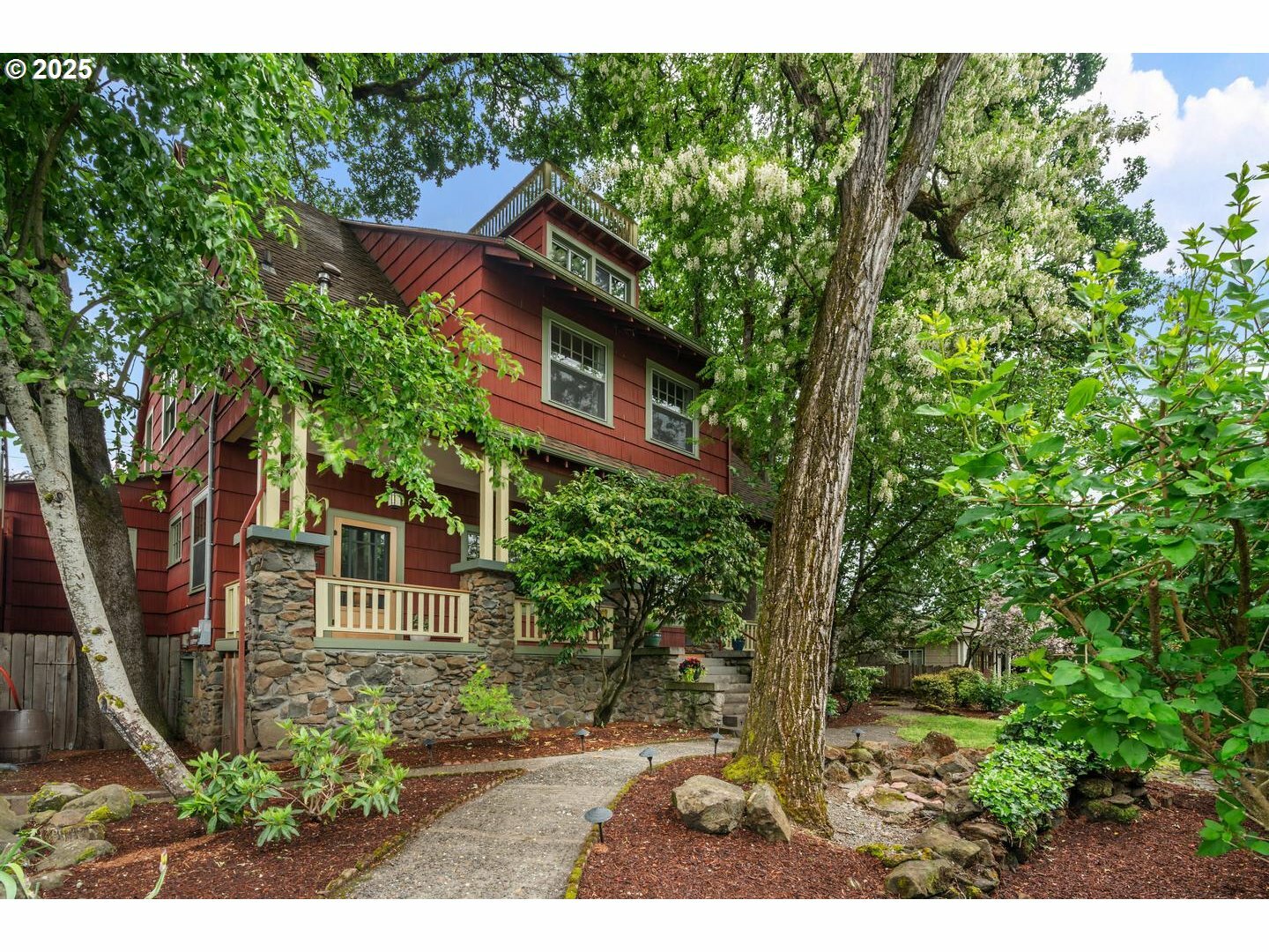 Property Photo: 12724 SE 22nd Ave OR 97222