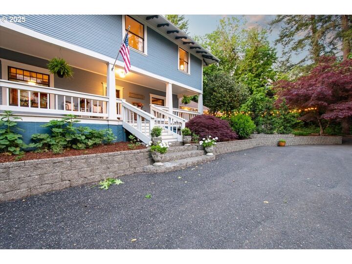 Property Photo:  863 N Shepherd Rd  WA 98671 