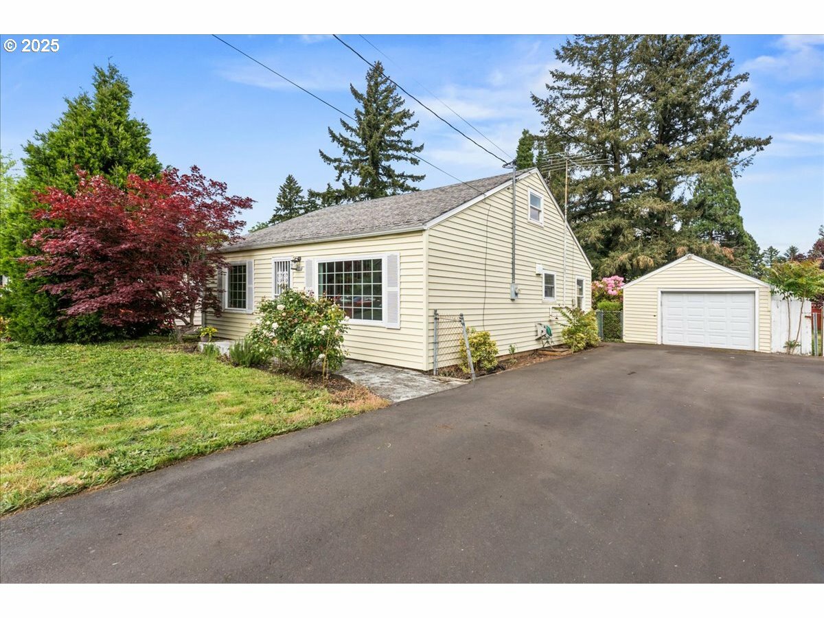 Property Photo:  4004 SE 97th  OR 97266 