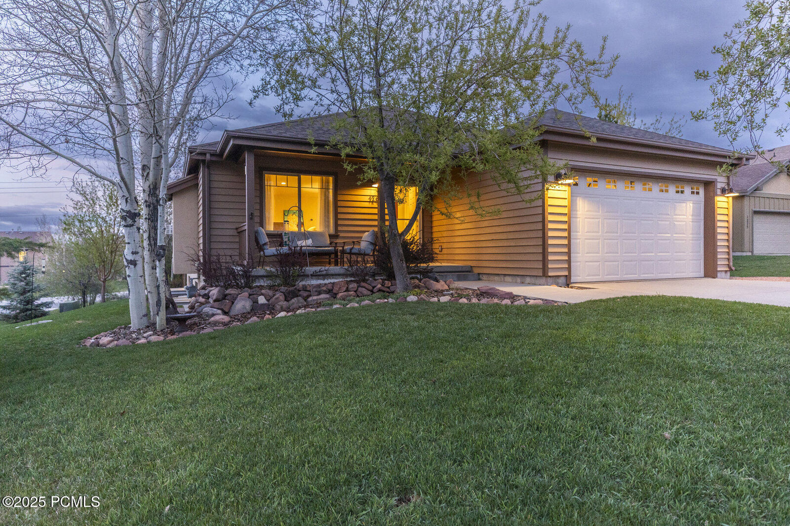 Property Photo:  1267 E Foxcrest Court  UT 84098 
