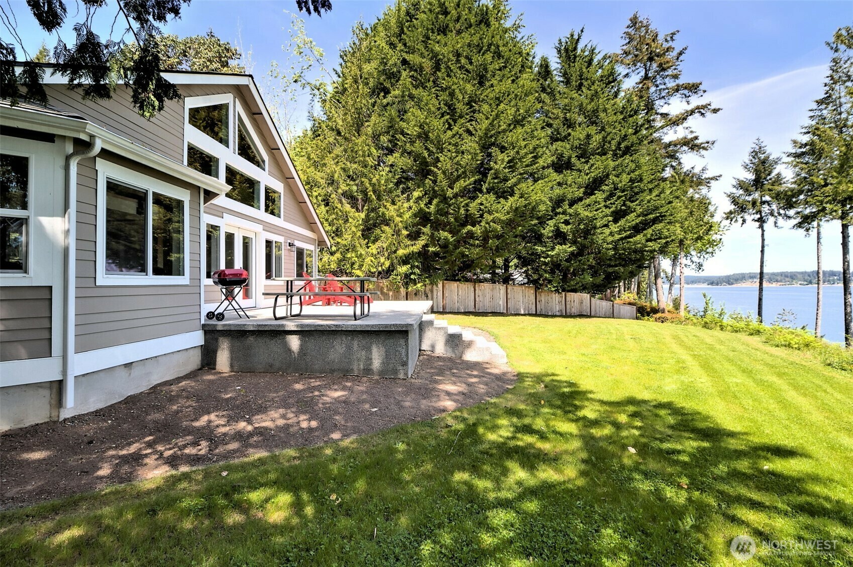 Property Photo: 187 E Vineyard Crest Road WA 98546