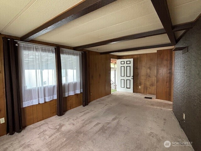 Property Photo: 14322 Admiralty Way 68 WA 98087