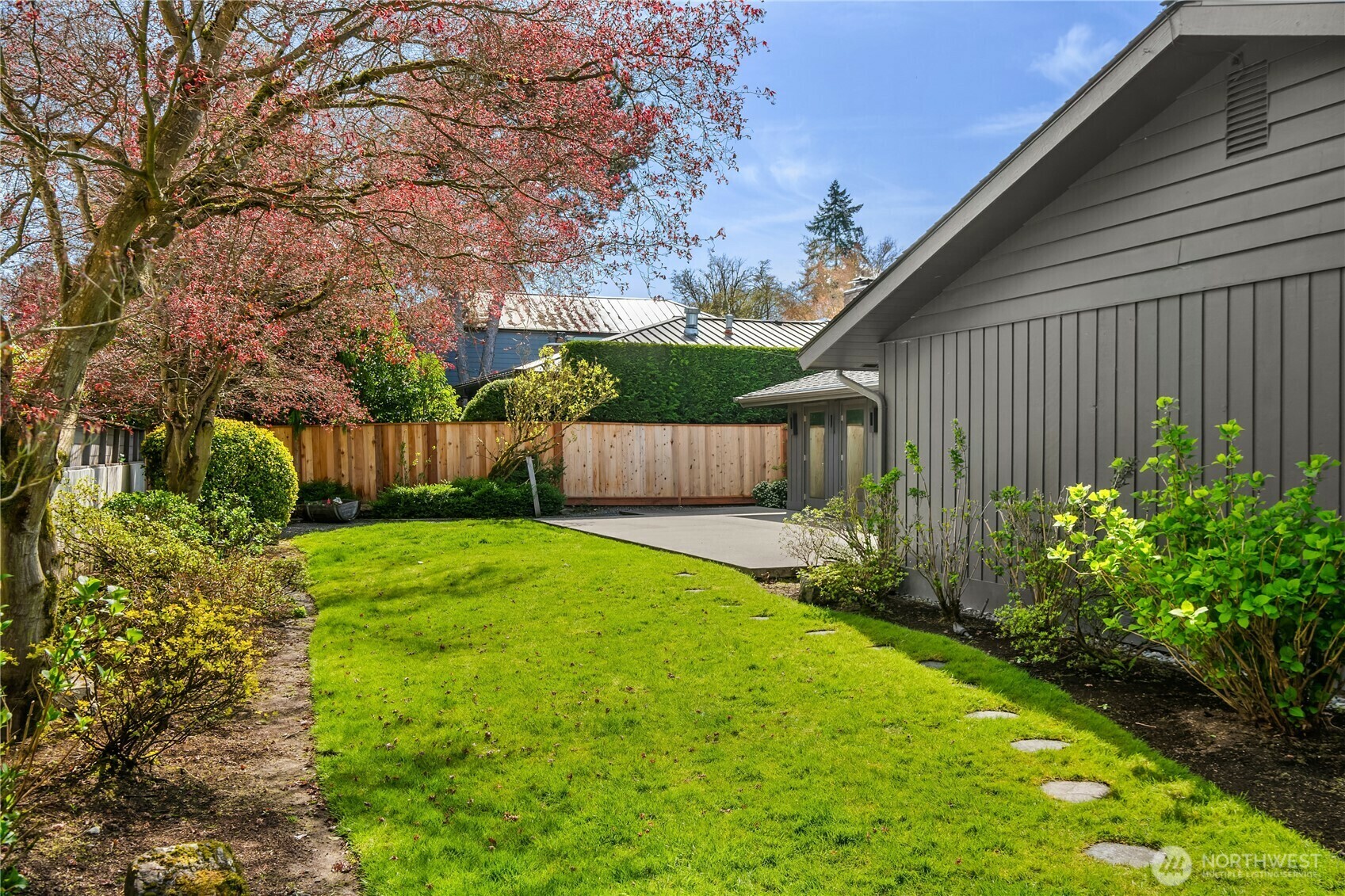 Property Photo: 2152 38th Avenue E WA 98112