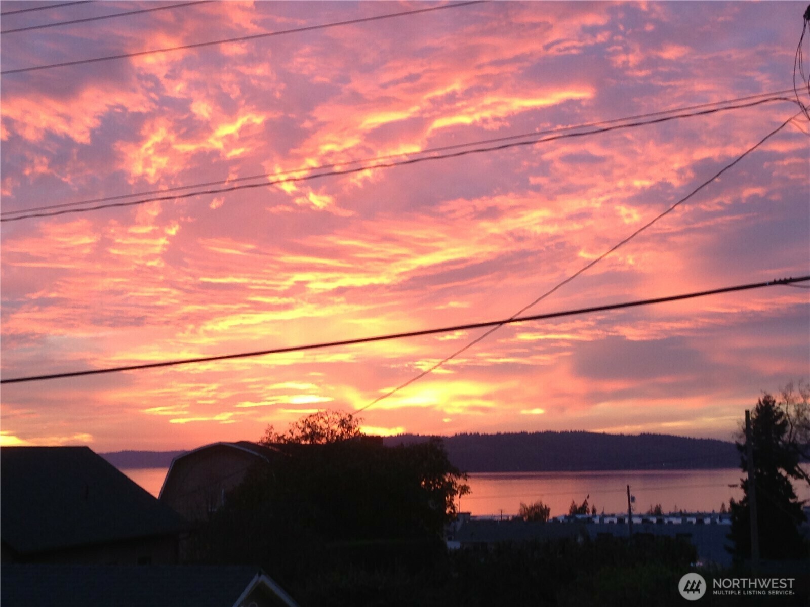 Property Photo: 22215 10th Avenue S WA 98198