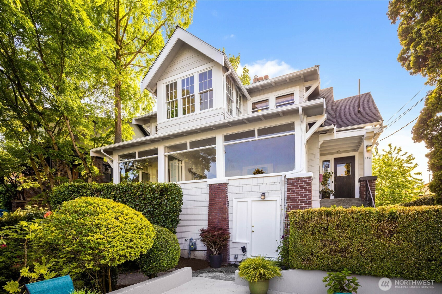 2333  12th Avenue E  Seattle WA 98102 photo