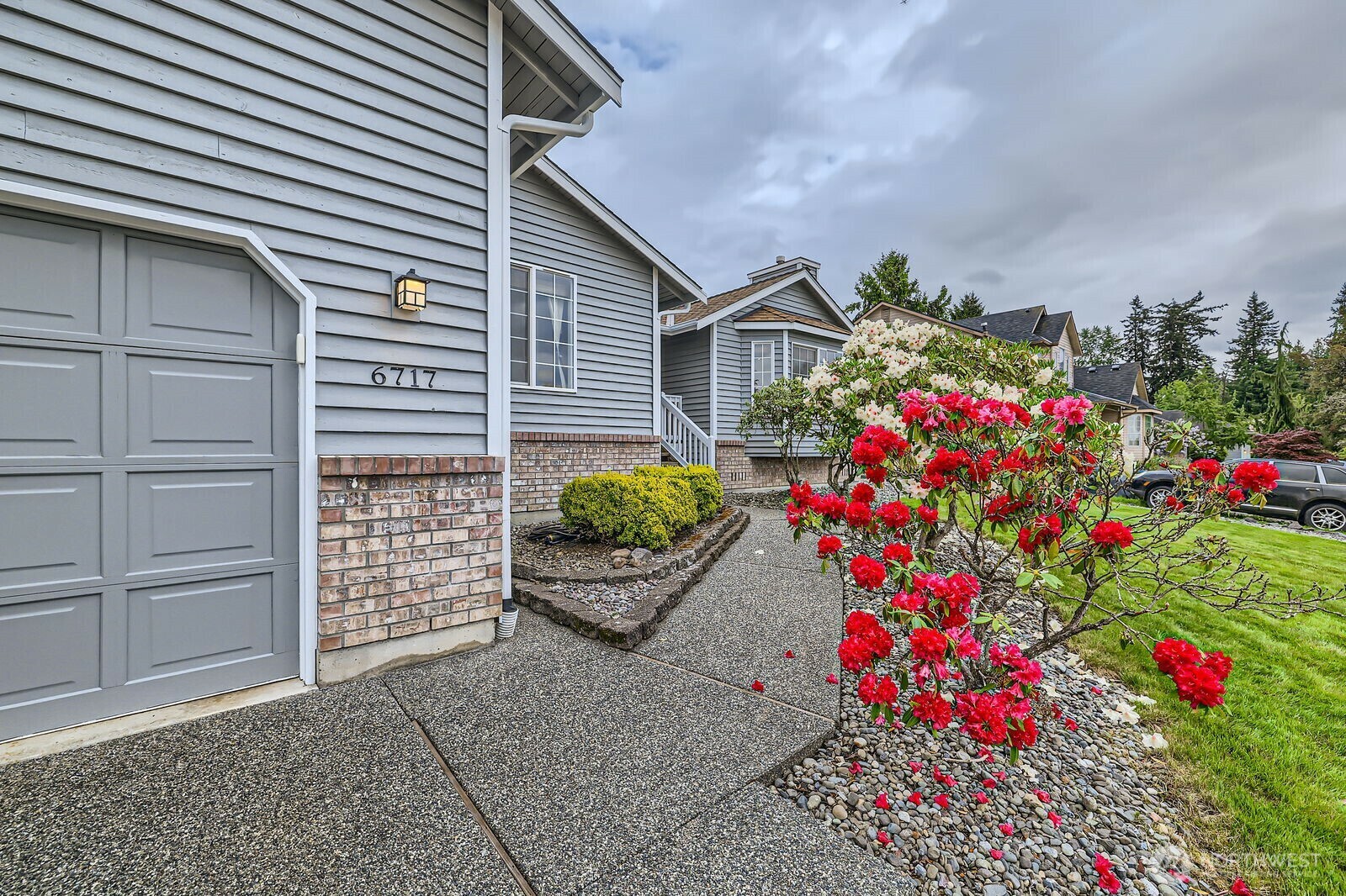 Property Photo: 6717 74th Drive NE WA 98270