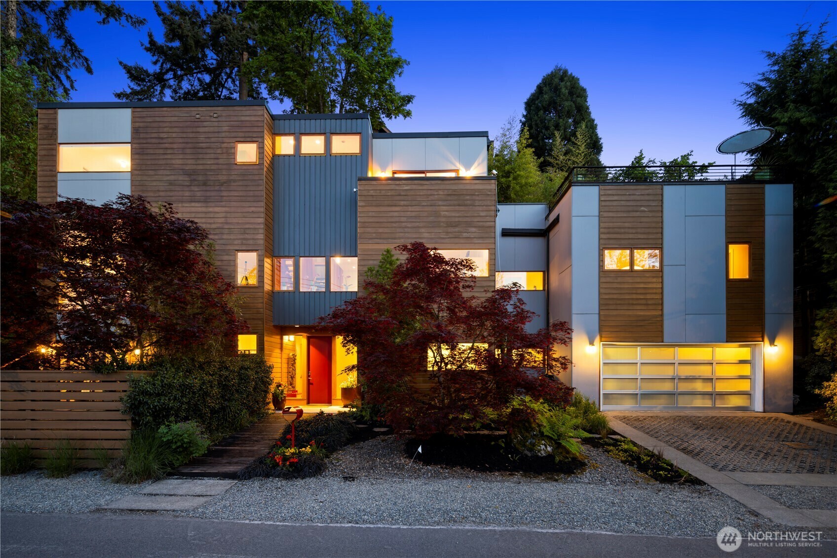 3919 S Alaska Street  Seattle WA 98118 photo