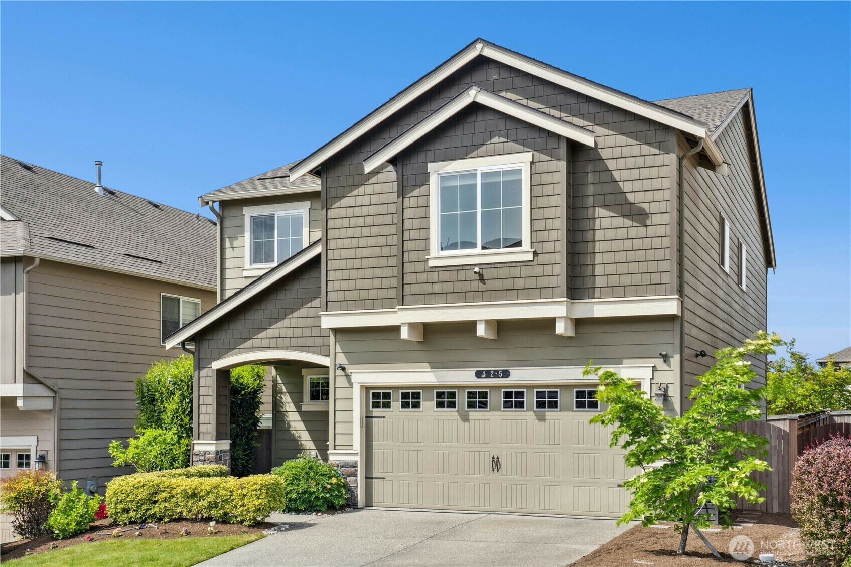 Property Photo:  425  203rd Street SW  WA 98036 