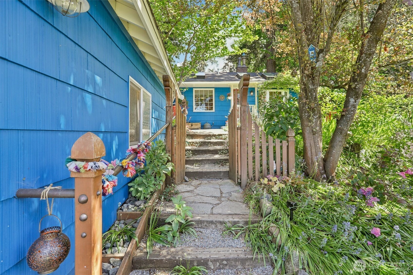 Property Photo: 9730 46th Avenue NE WA 98115