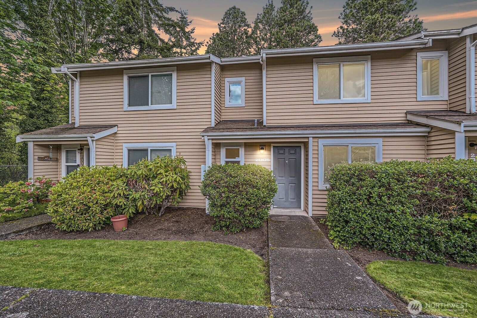 Property Photo: 23723 12th Place S 2005 WA 98198