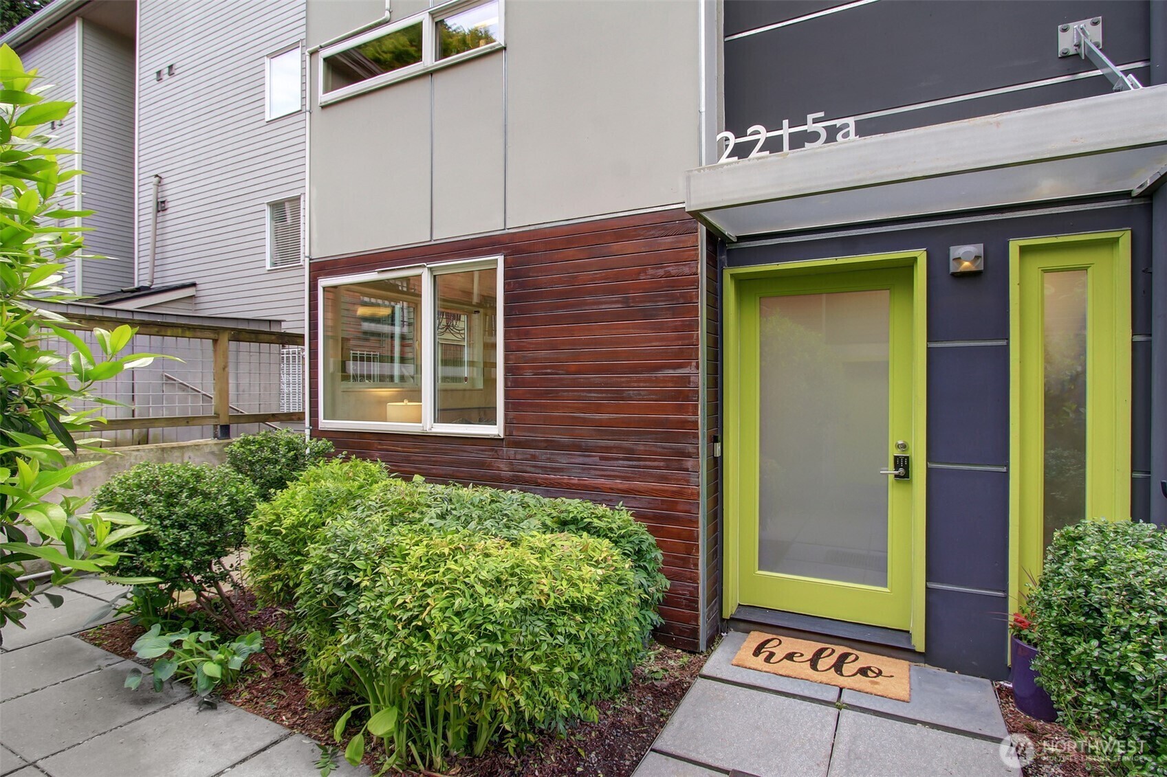 Property Photo:  2215  Boylston Avenue E A  WA 98102 
