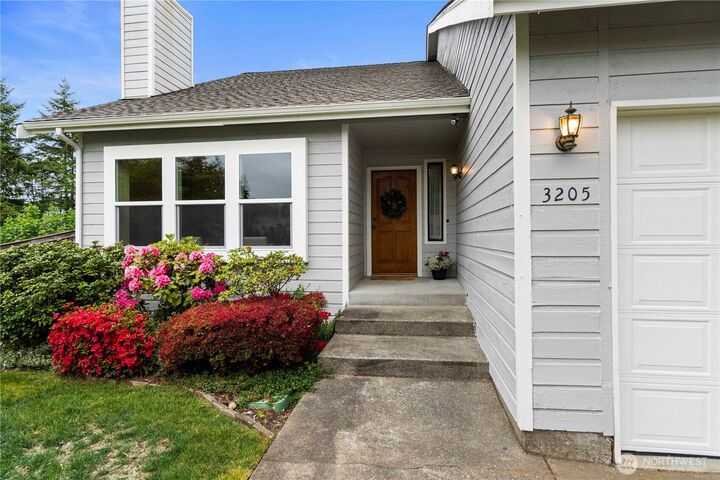 Property Photo:  3205  Woodland Drive  SW  WA 98512 