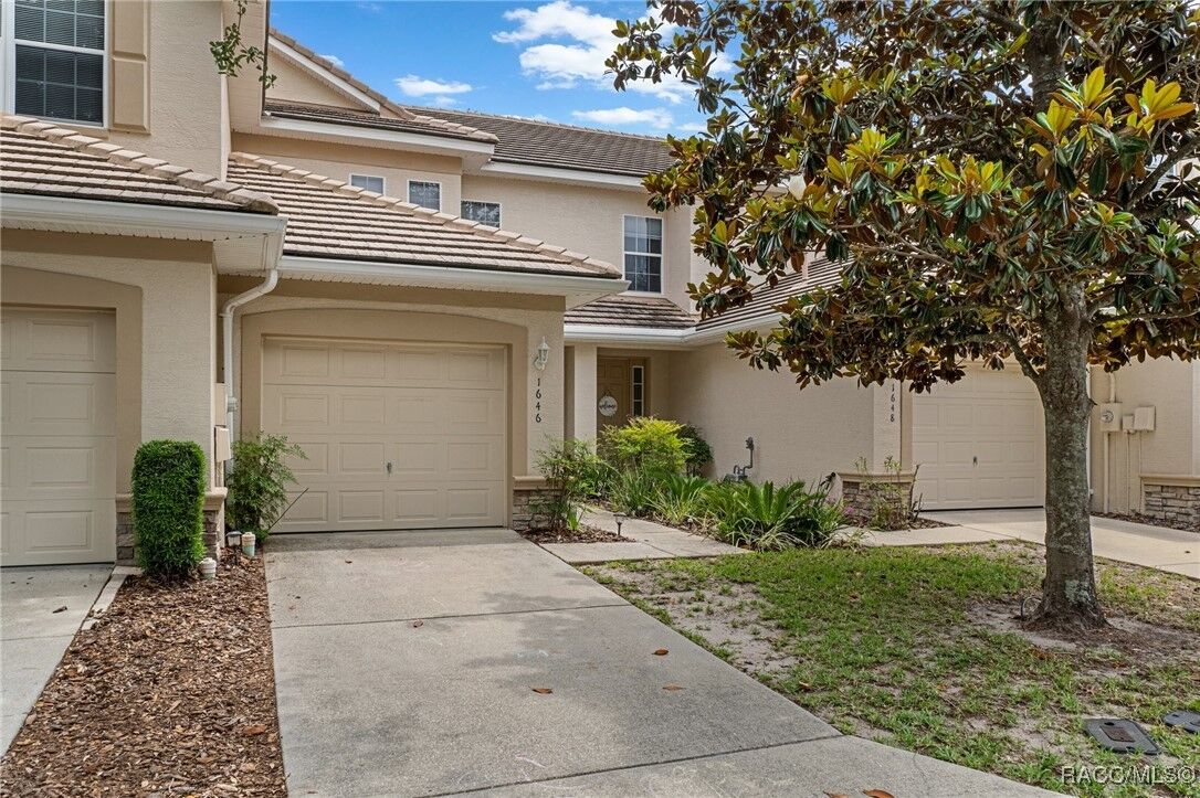 Property Photo:  1646 W Spring Meadow Loop  FL 34461 