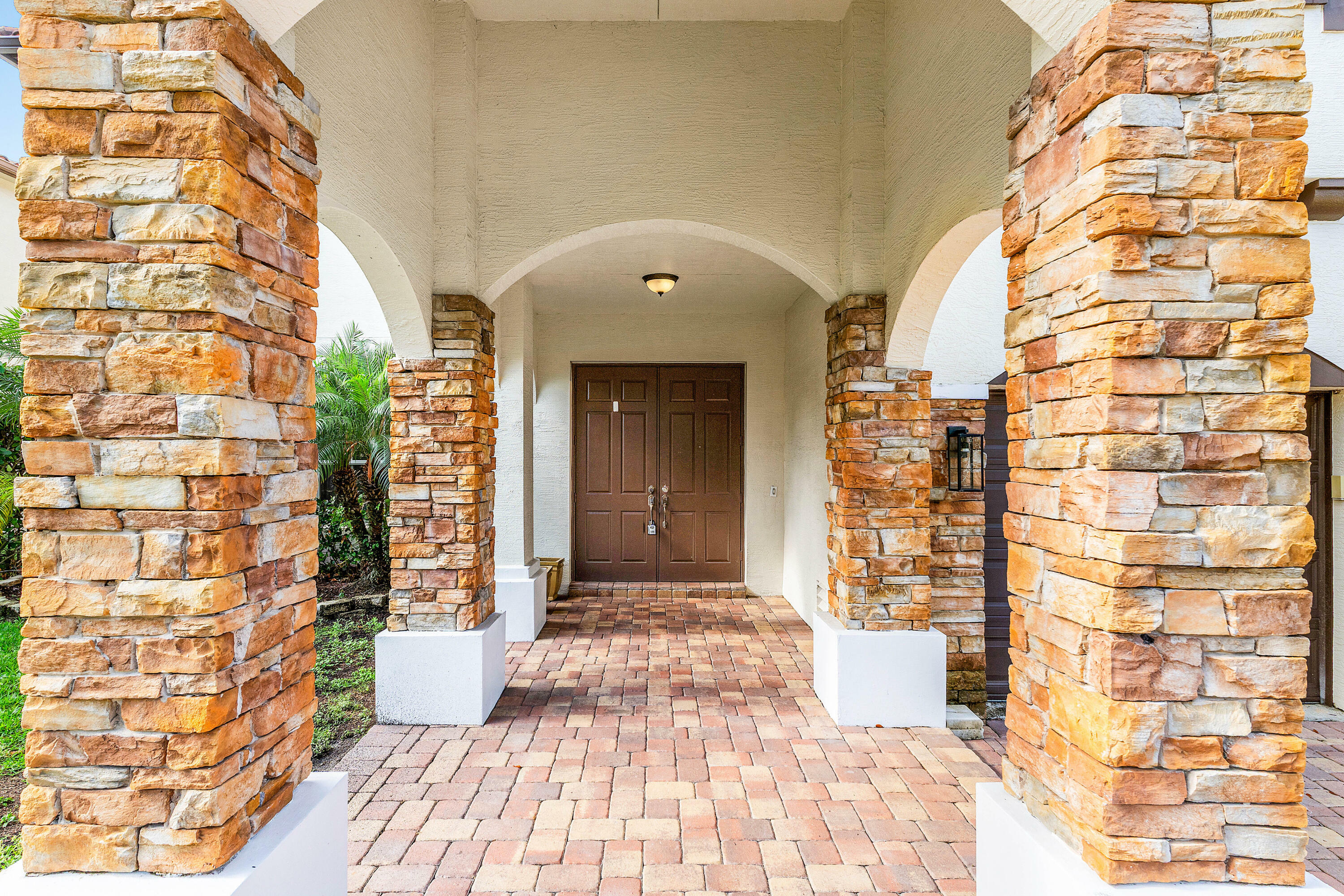 Property Photo: 4205 Artesa Drive FL 33436