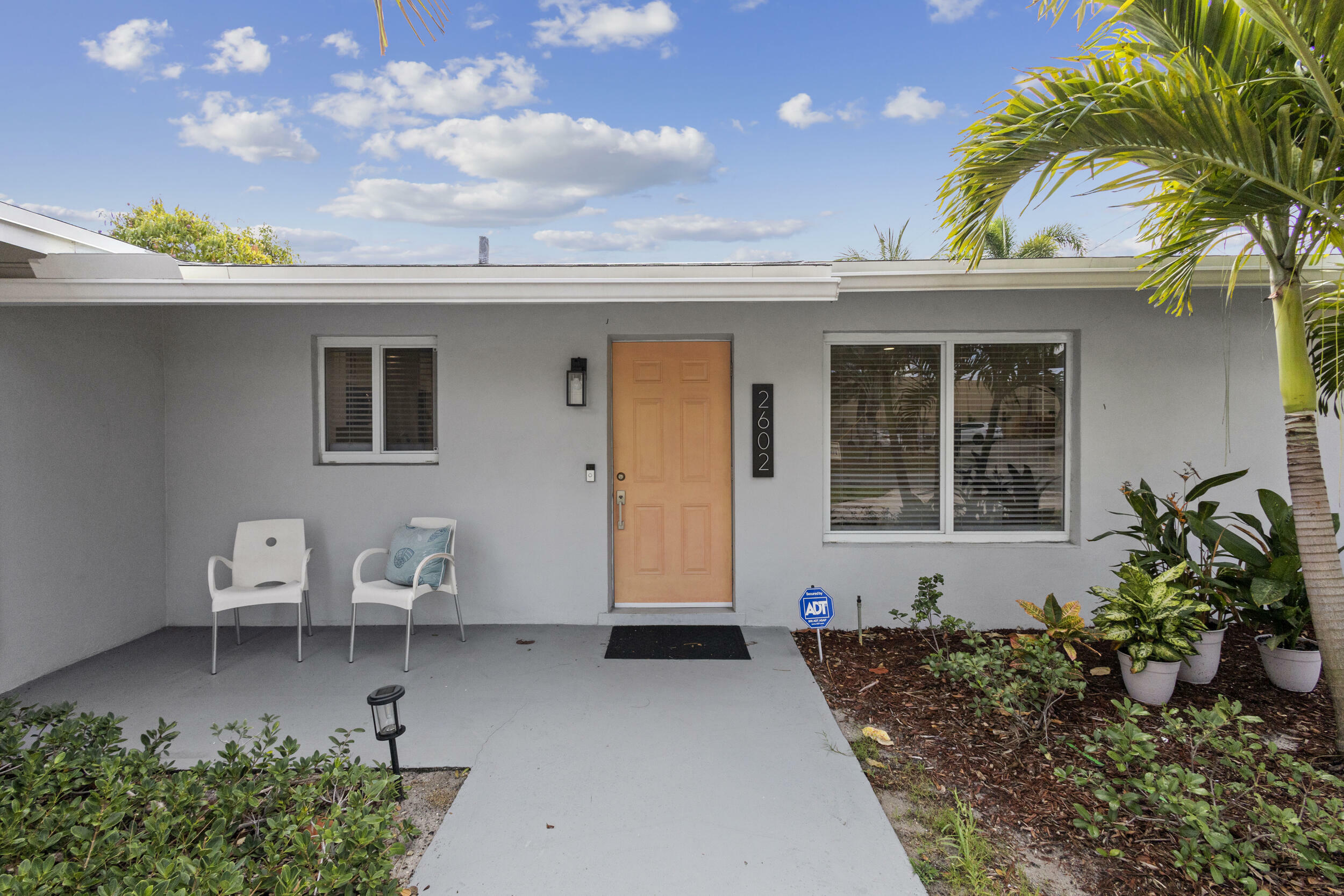 Property Photo:  2602 SW 8th Street  FL 33435 