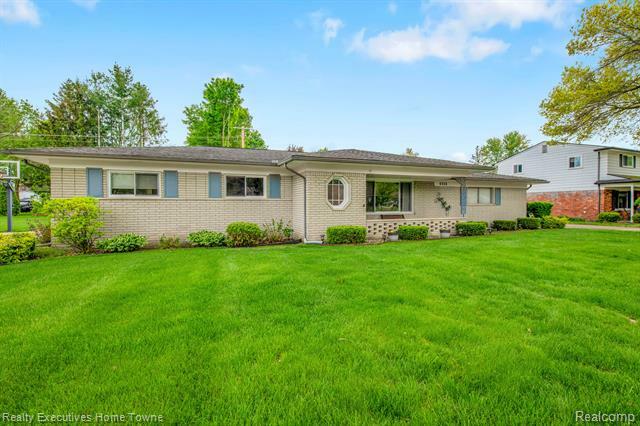 6534 Donnybrook Drive  Shelby Twp MI 48316 photo