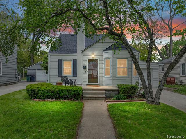 1605 N Vermont Avenue  Royal Oak MI 48067 photo