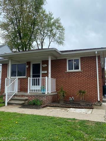 Property Photo: 657 Highland Avenue Avenue MI 48146