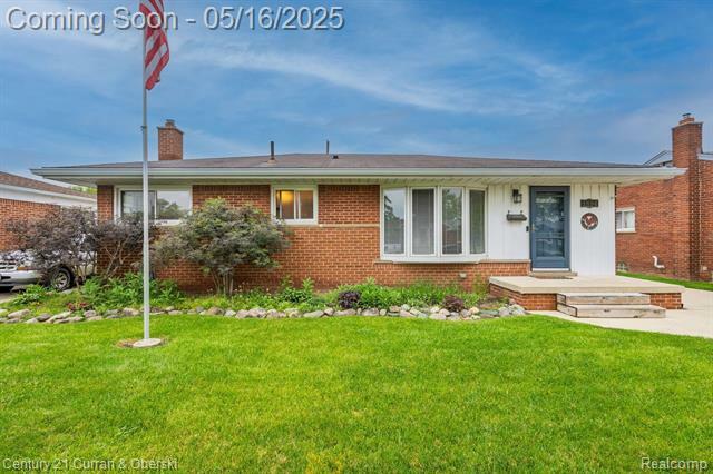 Property Photo: 1894 Pinetree Drive MI 48183