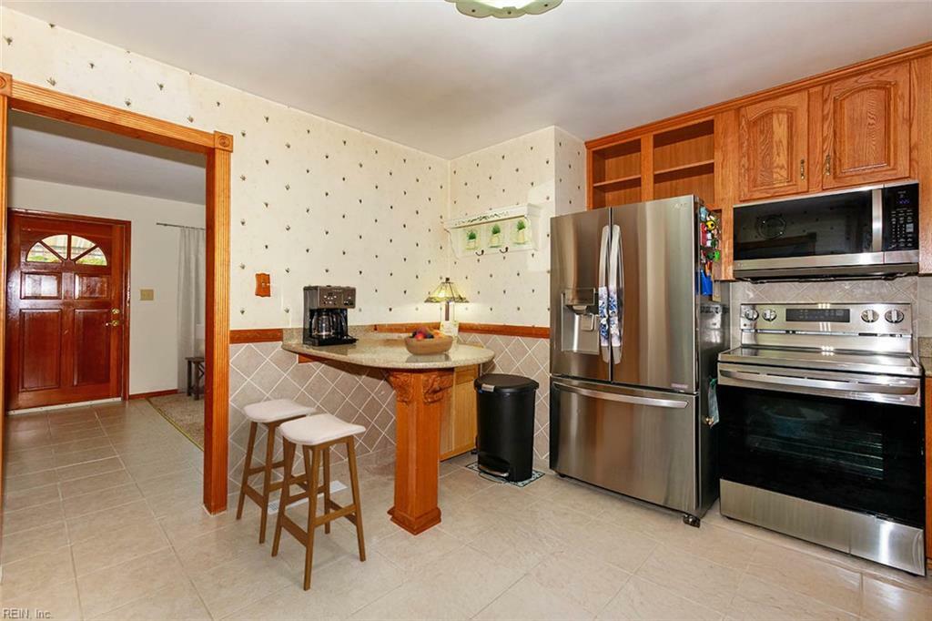 Property Photo:  13 Eastlawn Dr  VA 23664 