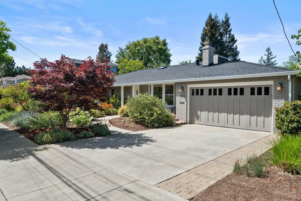 Property Photo: 1634 Hollingsworth Drive CA 94040