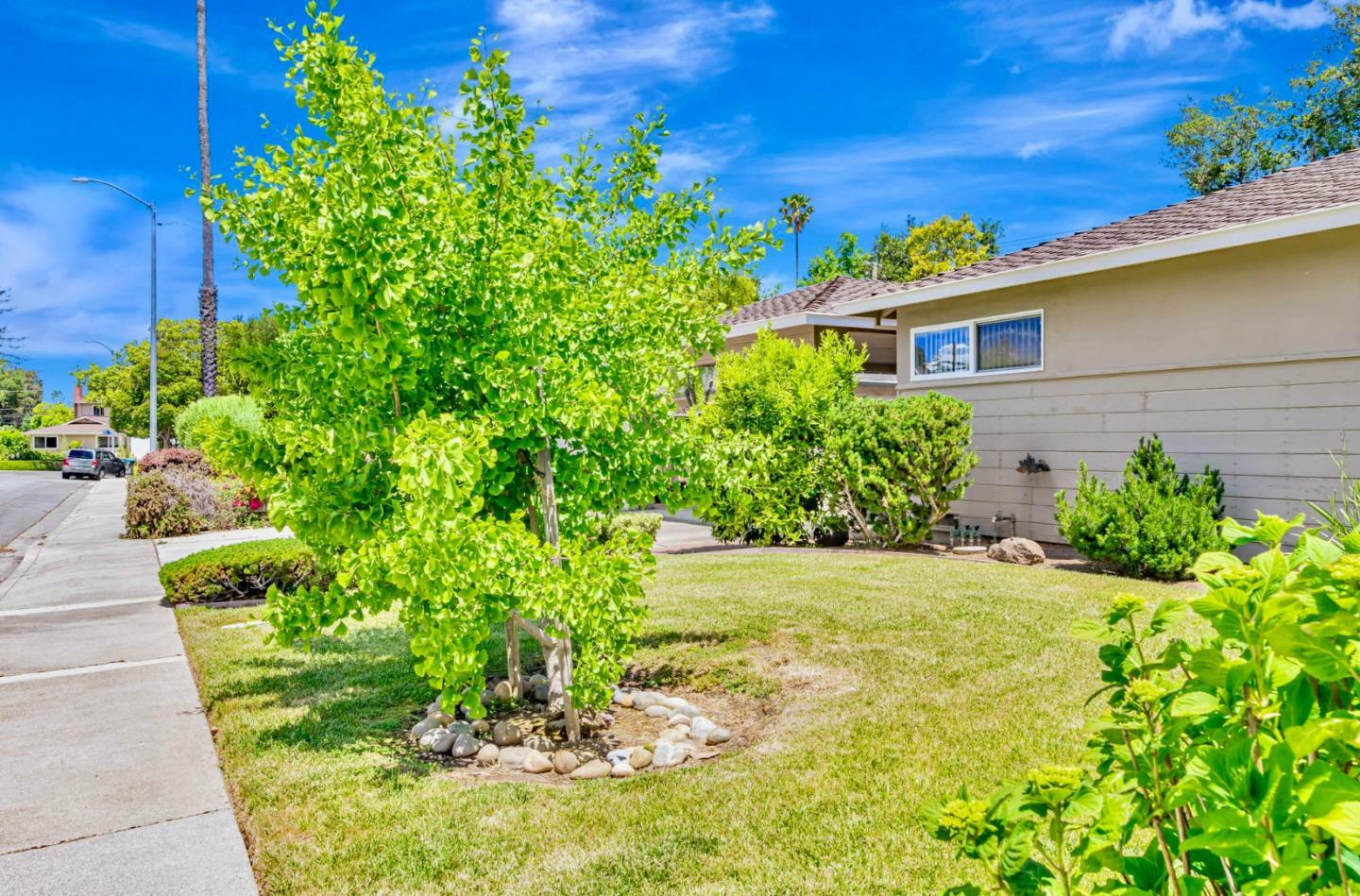Property Photo: 1651 Tulane Drive CA 94040