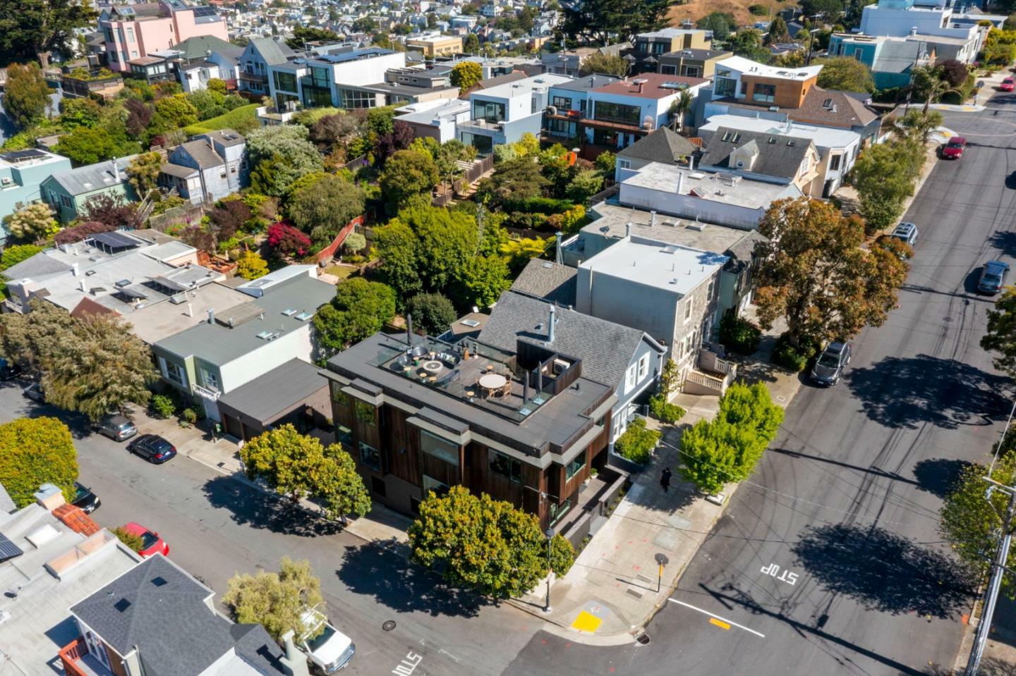 Property Photo: 1501 Diamond Street CA 94131
