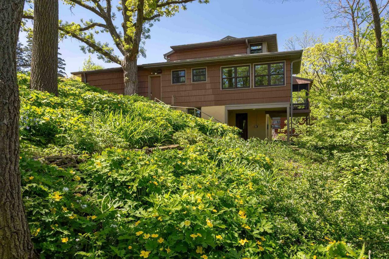 Property Photo:  4316 Hillcrest Circle  WI 53705 