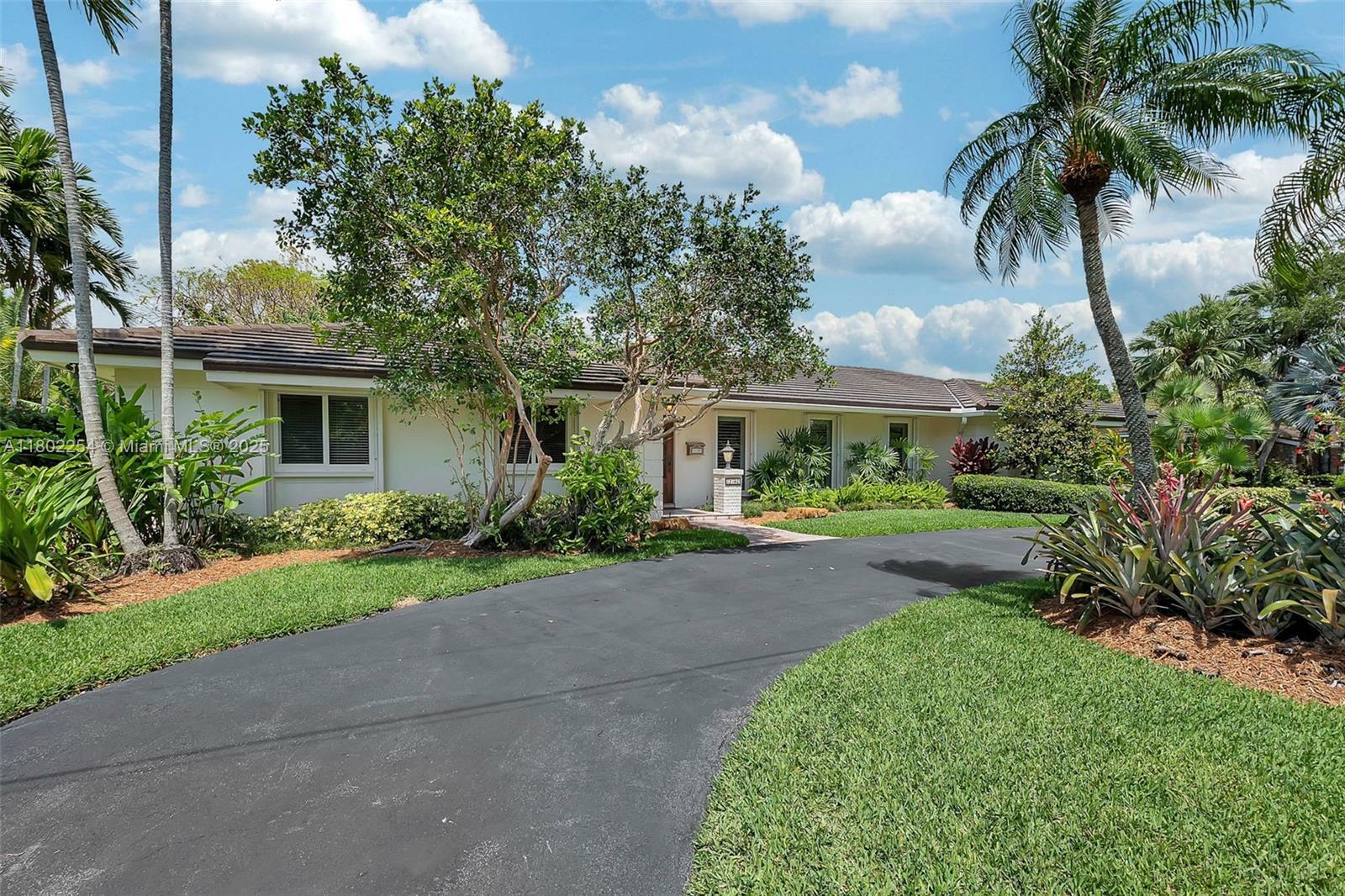 Property Photo: 13140 SW 70th Ave FL 33156