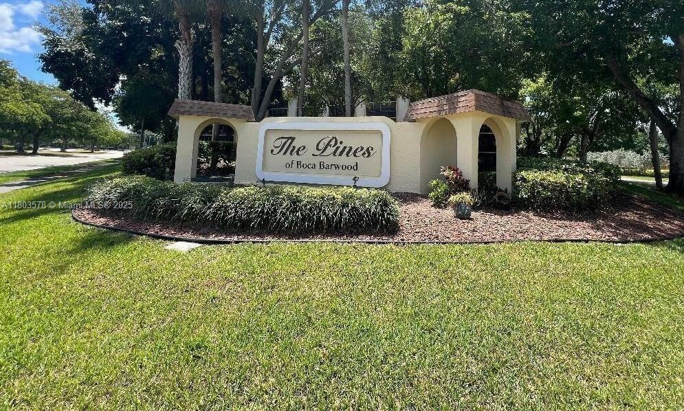 Property Photo: 23344 Carolwood Ln 106 FL 33428