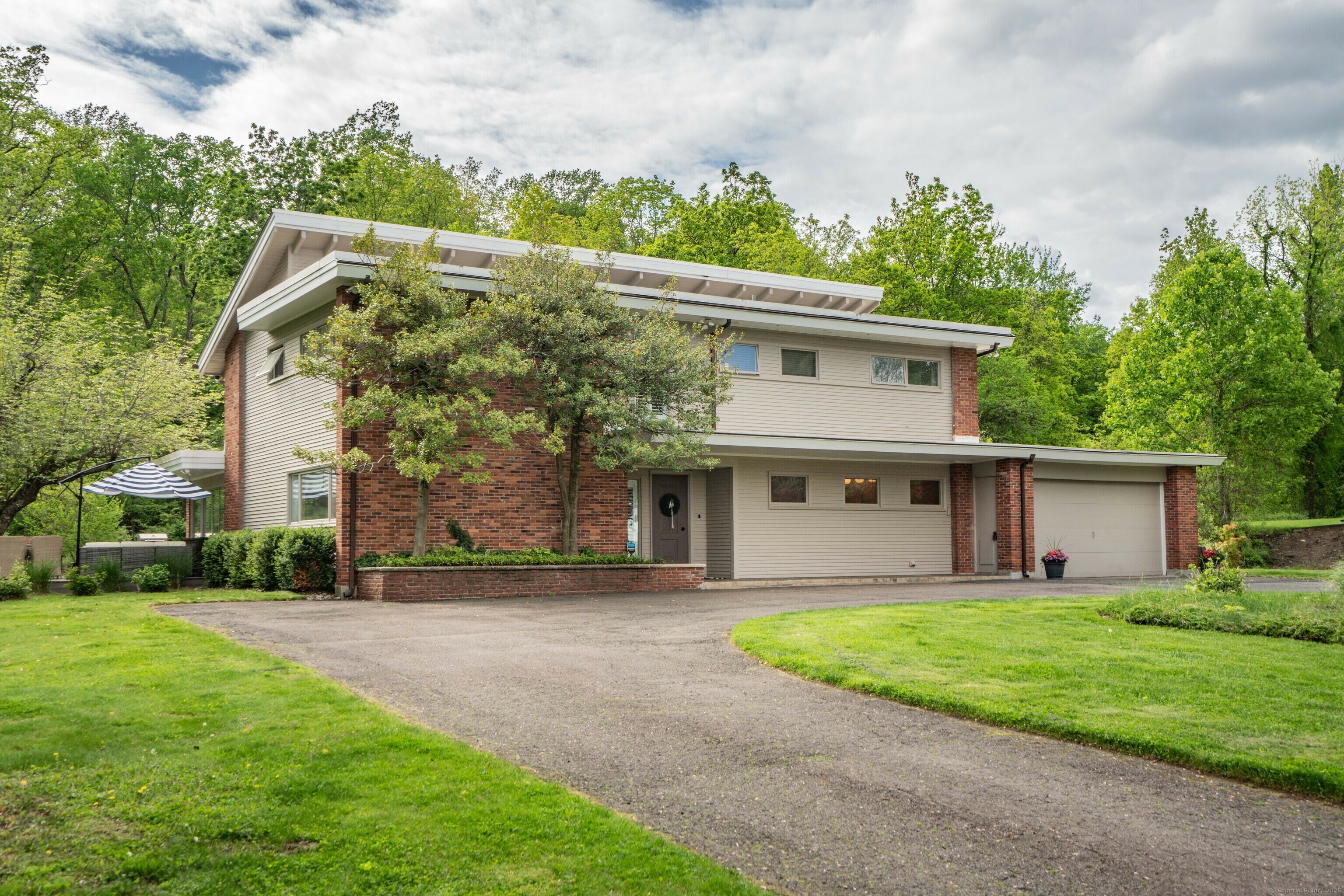 Property Photo: 31 Westcliff Drive CT 06117