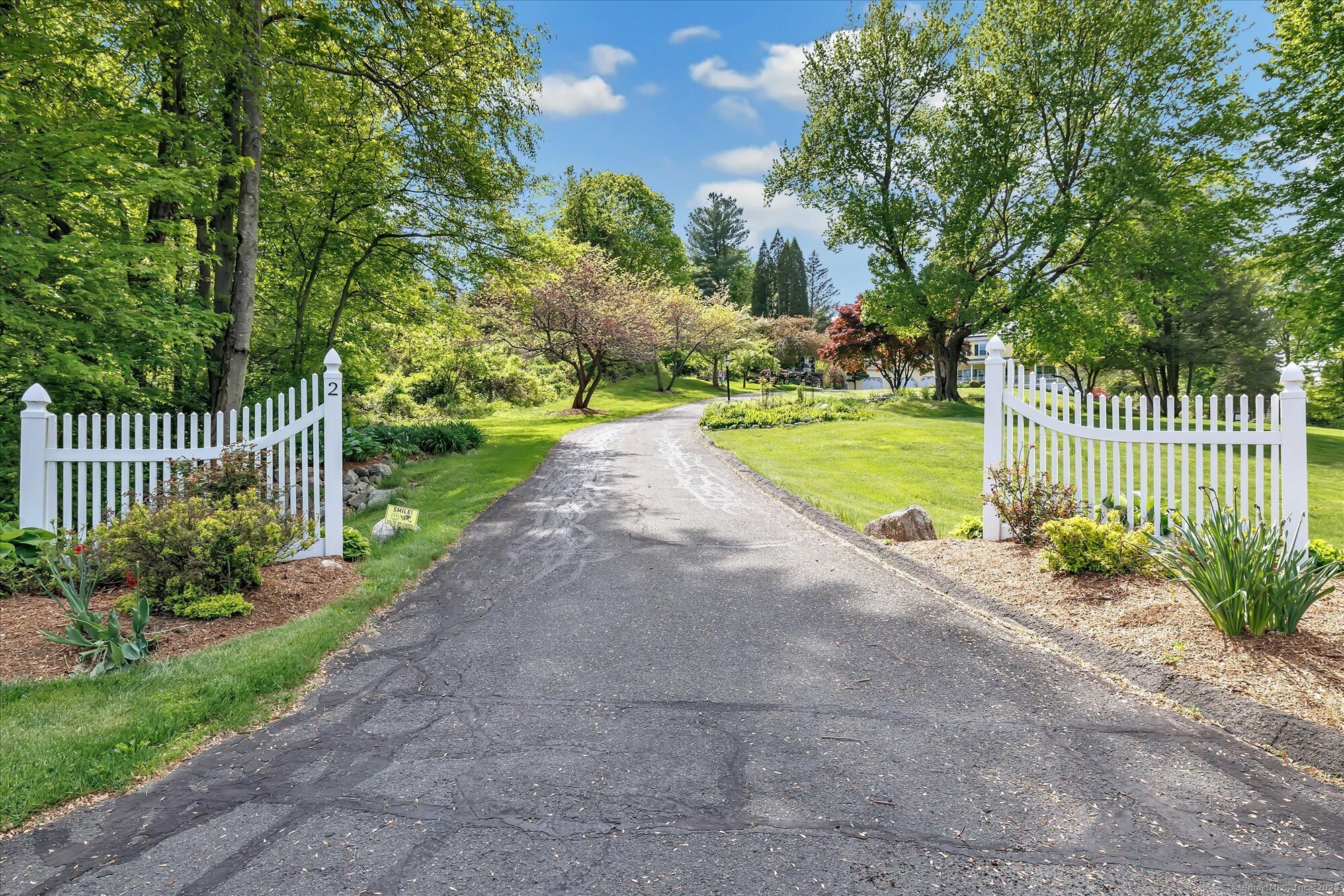 Property Photo: 2 White Oak Farm Road CT 06470