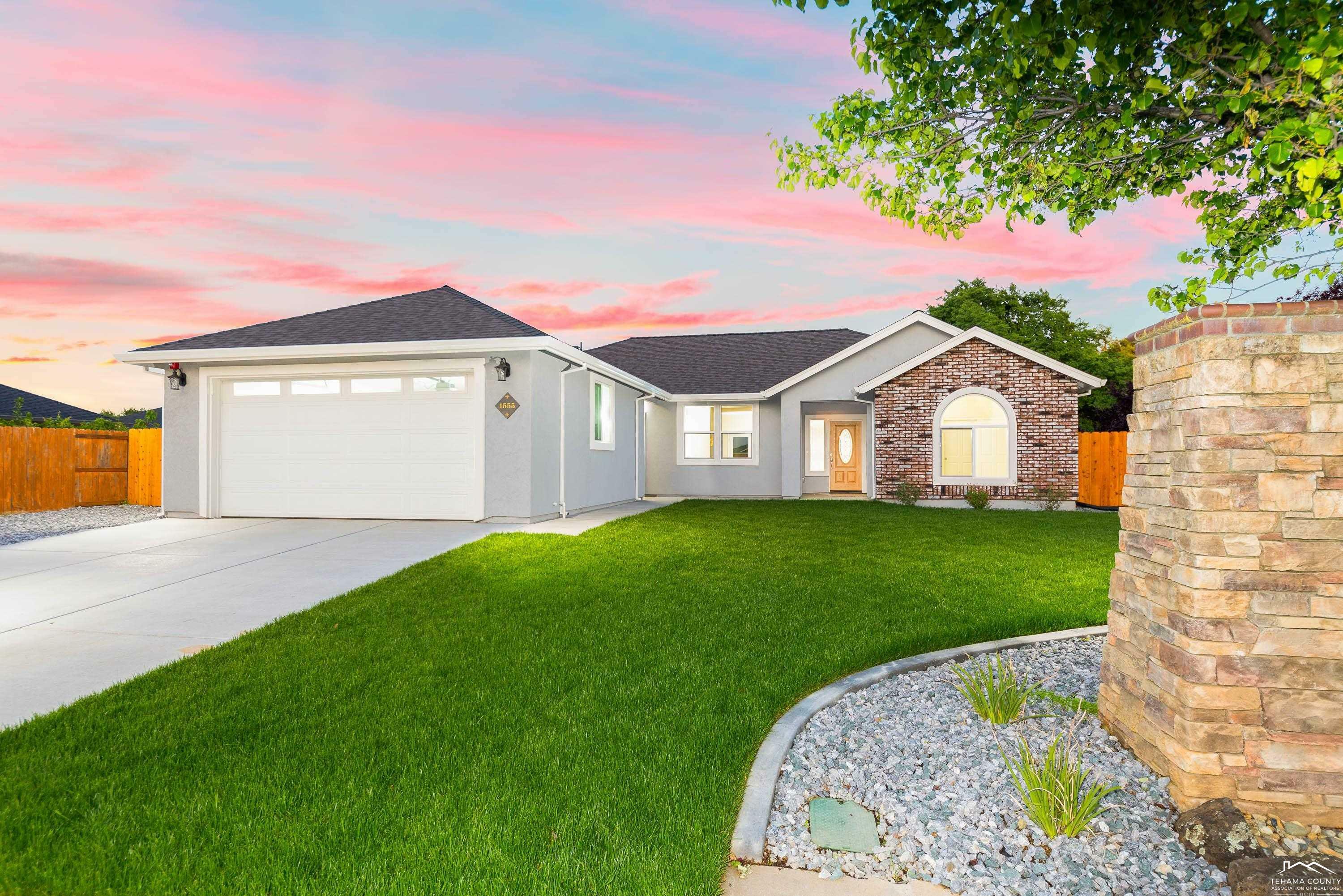 1555 Acacia Street  Red Bluff CA 96080 photo