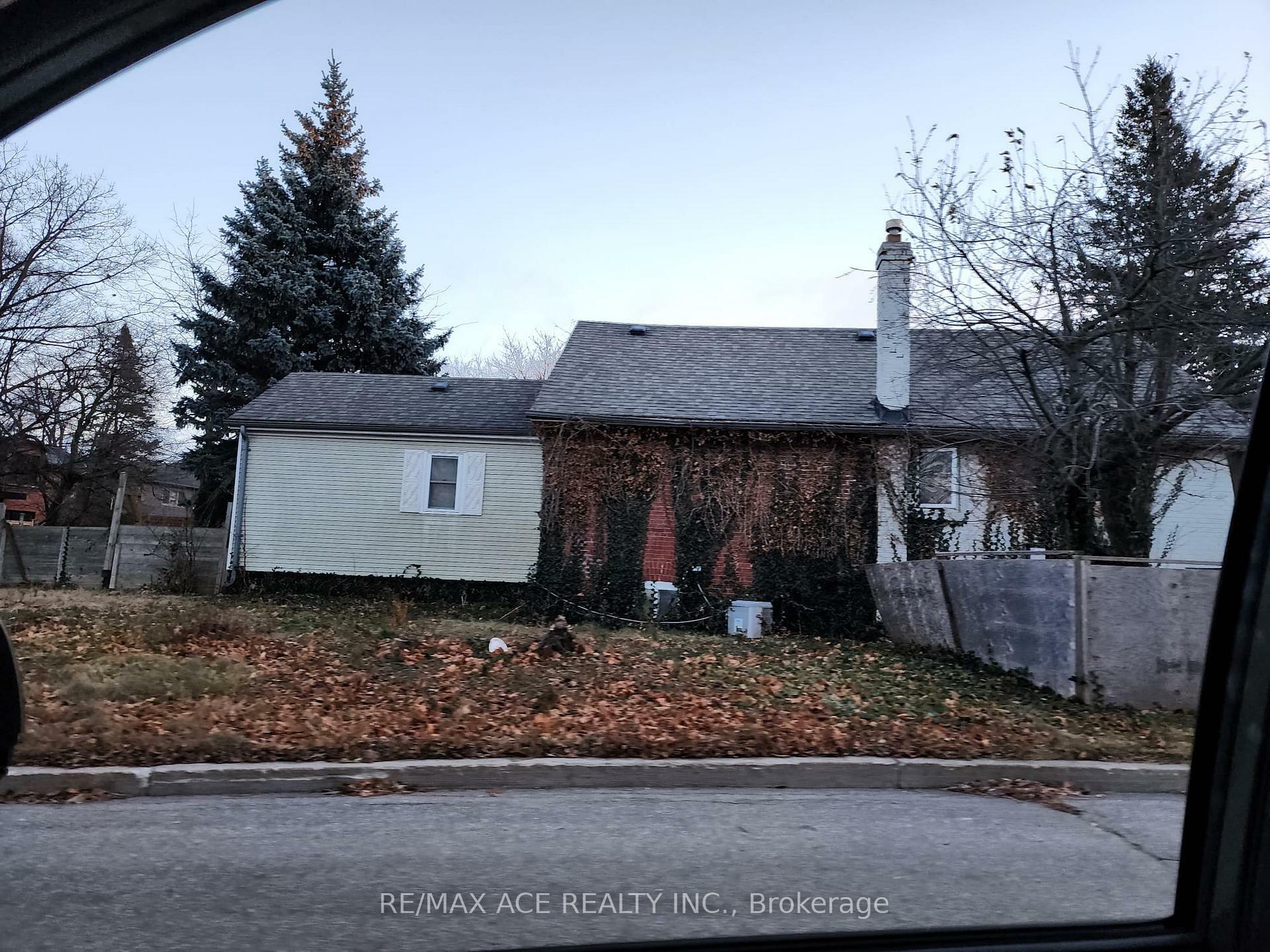 Photo de la propriété: 51 Barkdene Hill ON M1M 2N6