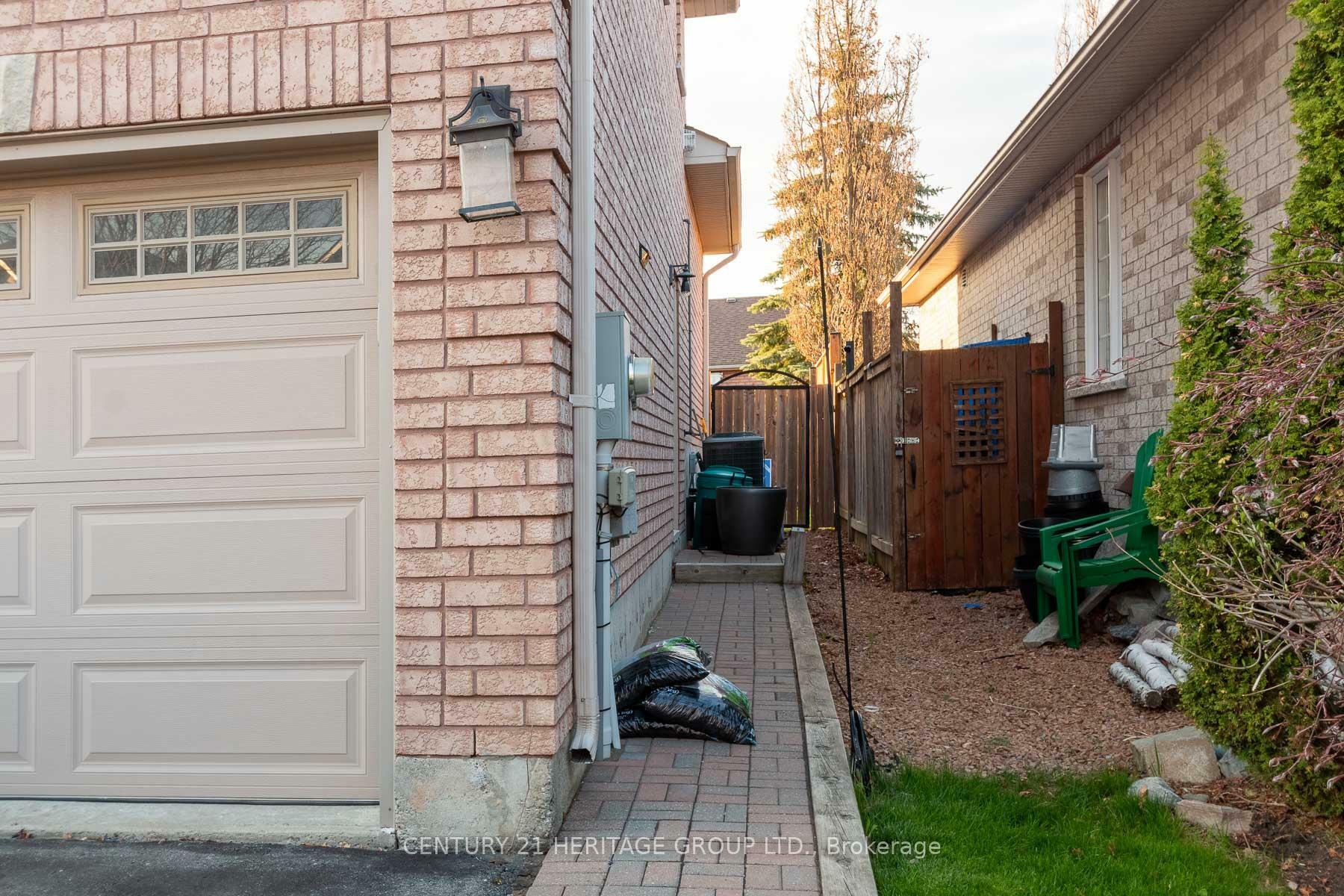 Property Photo: 109 Kerfoot Crescent Basement ON L4P 4B5