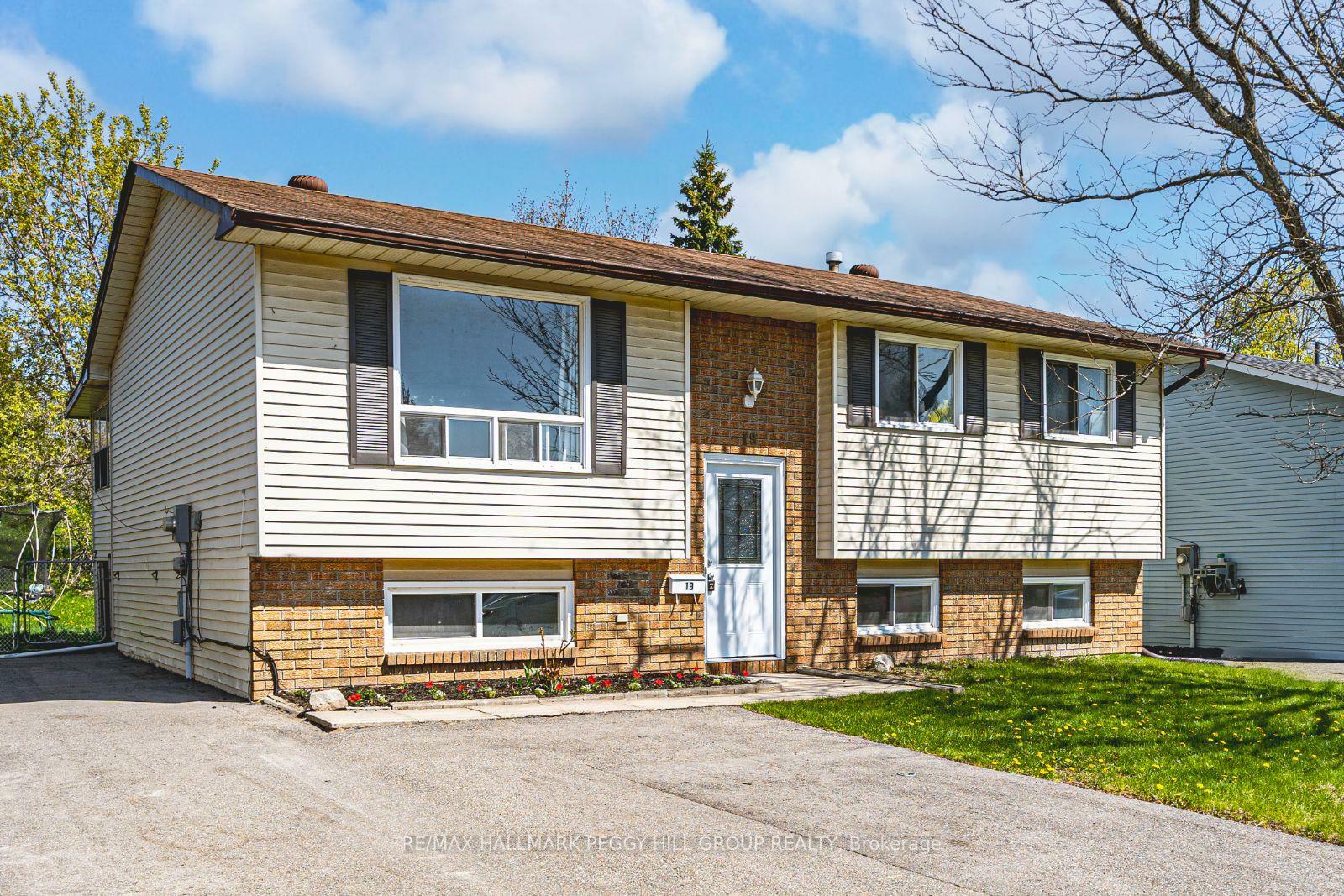 Property Photo: 19 Korlea Crescent ON L3V 7K3