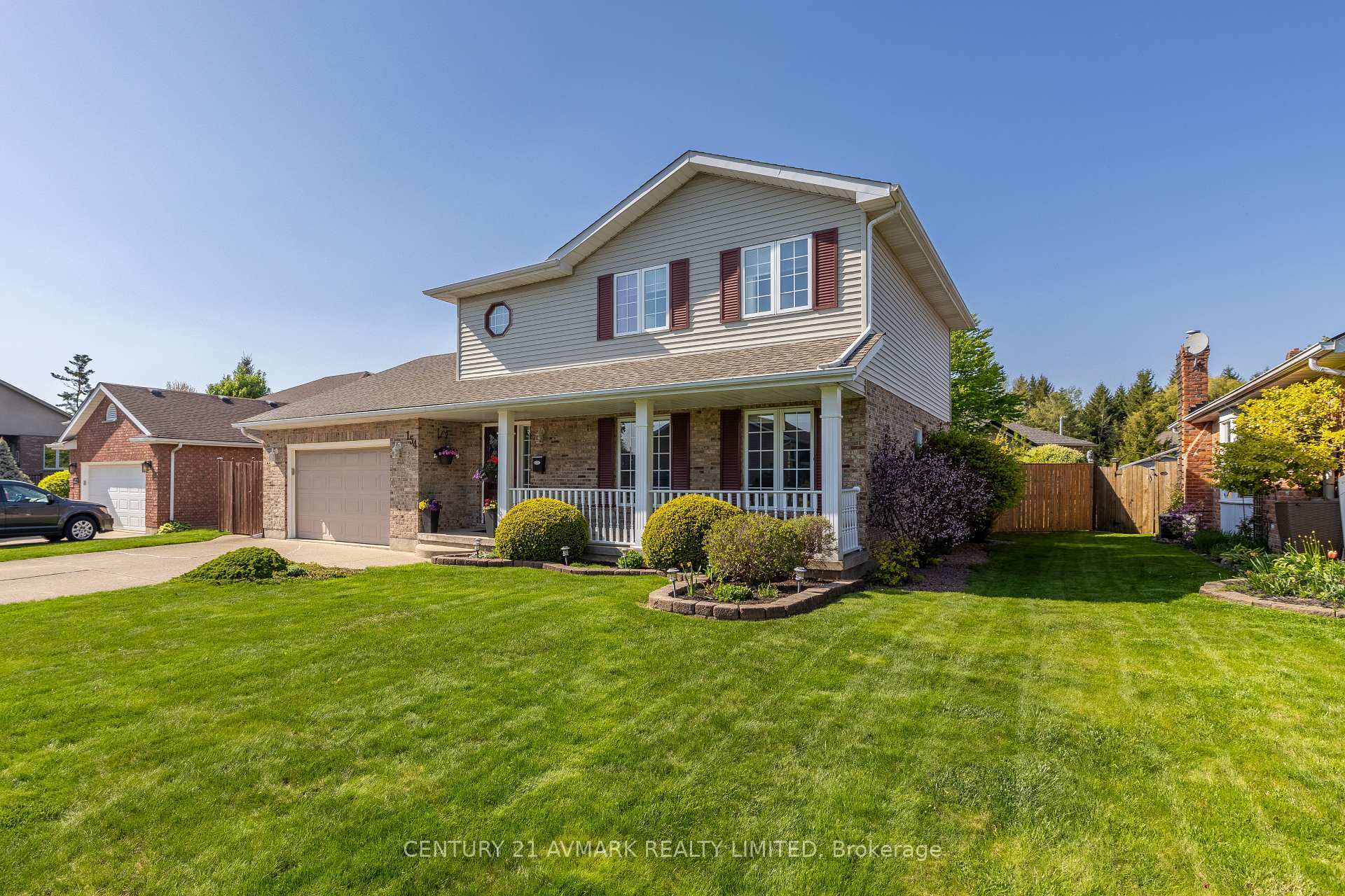 Property Photo:  154 Michael Drive  ON L3C 7B7 