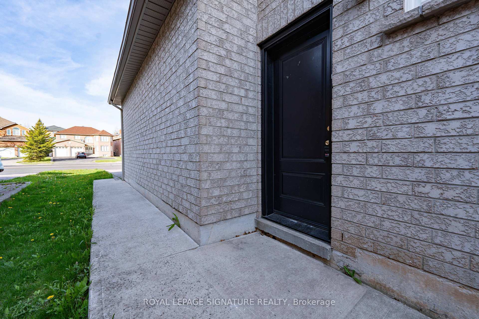 Property Photo: 4742 Creditview Road ON L5M 5H2