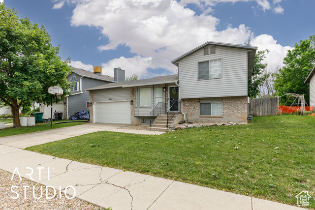 Property Photo: 558 S 850 E UT 84041