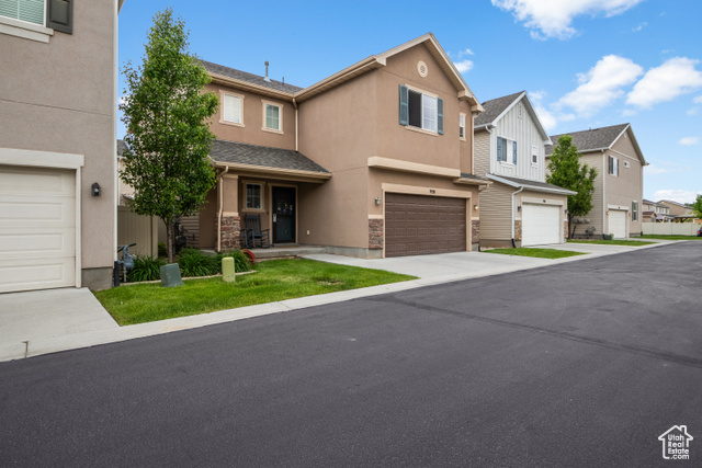 Property Photo: 920 W Stonehaven Dr UT 84054
