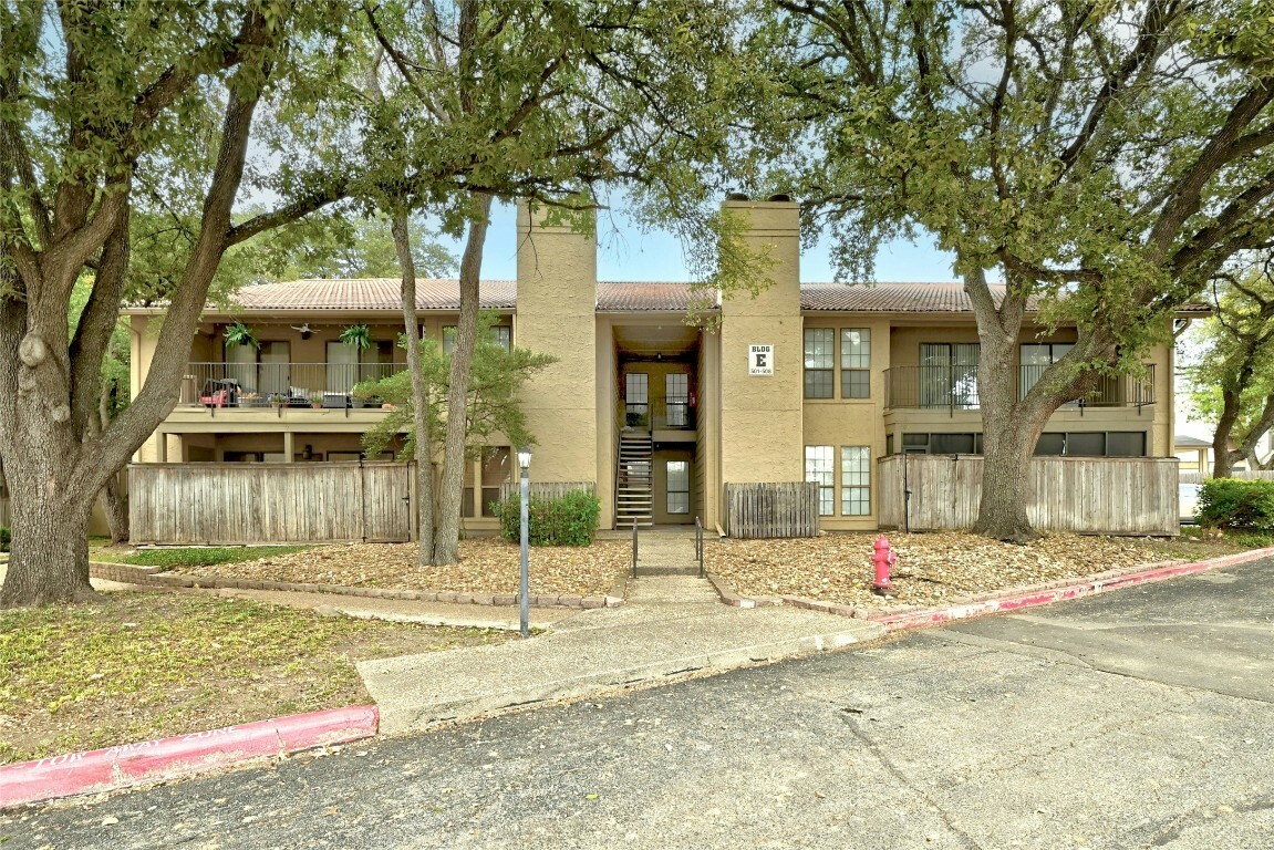 1202 Thorpe Lane 508  San Marcos TX 78666 photo