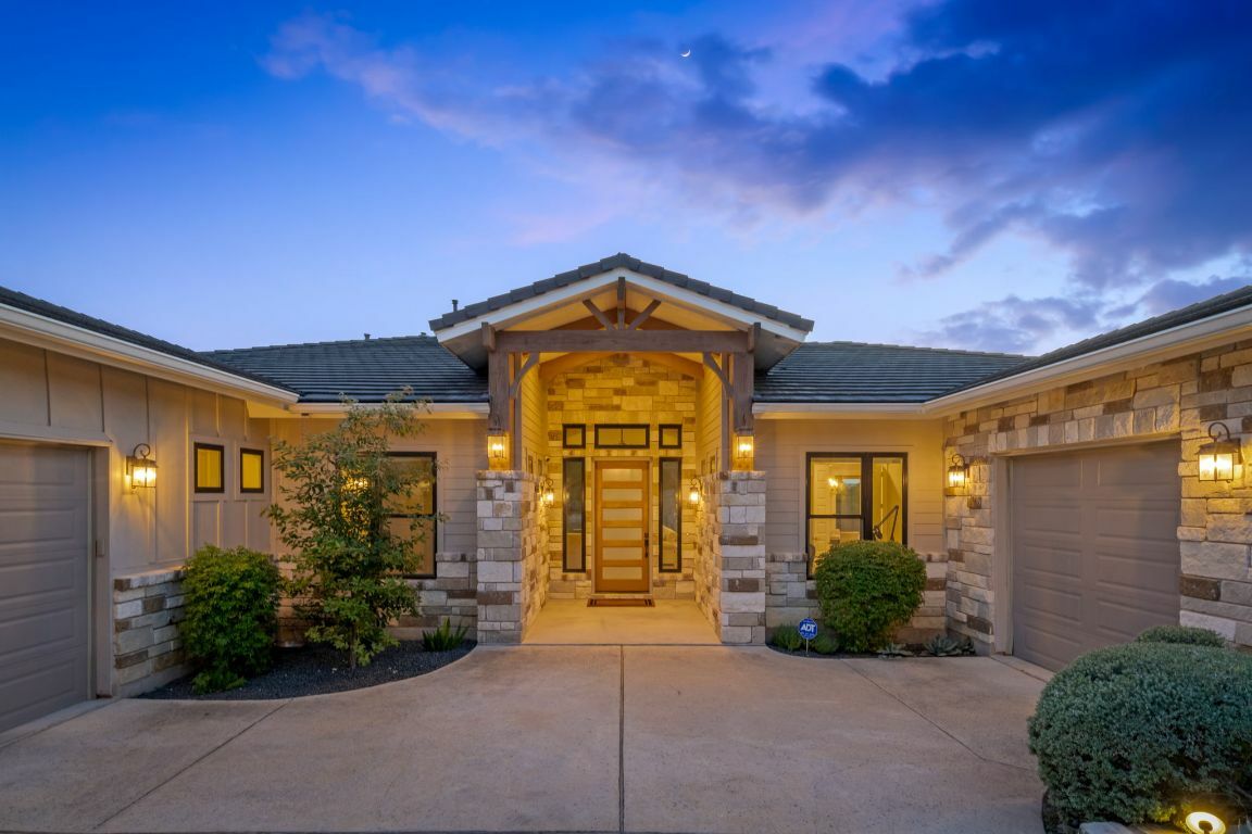 1107 Challenger  Lakeway TX 78734 photo