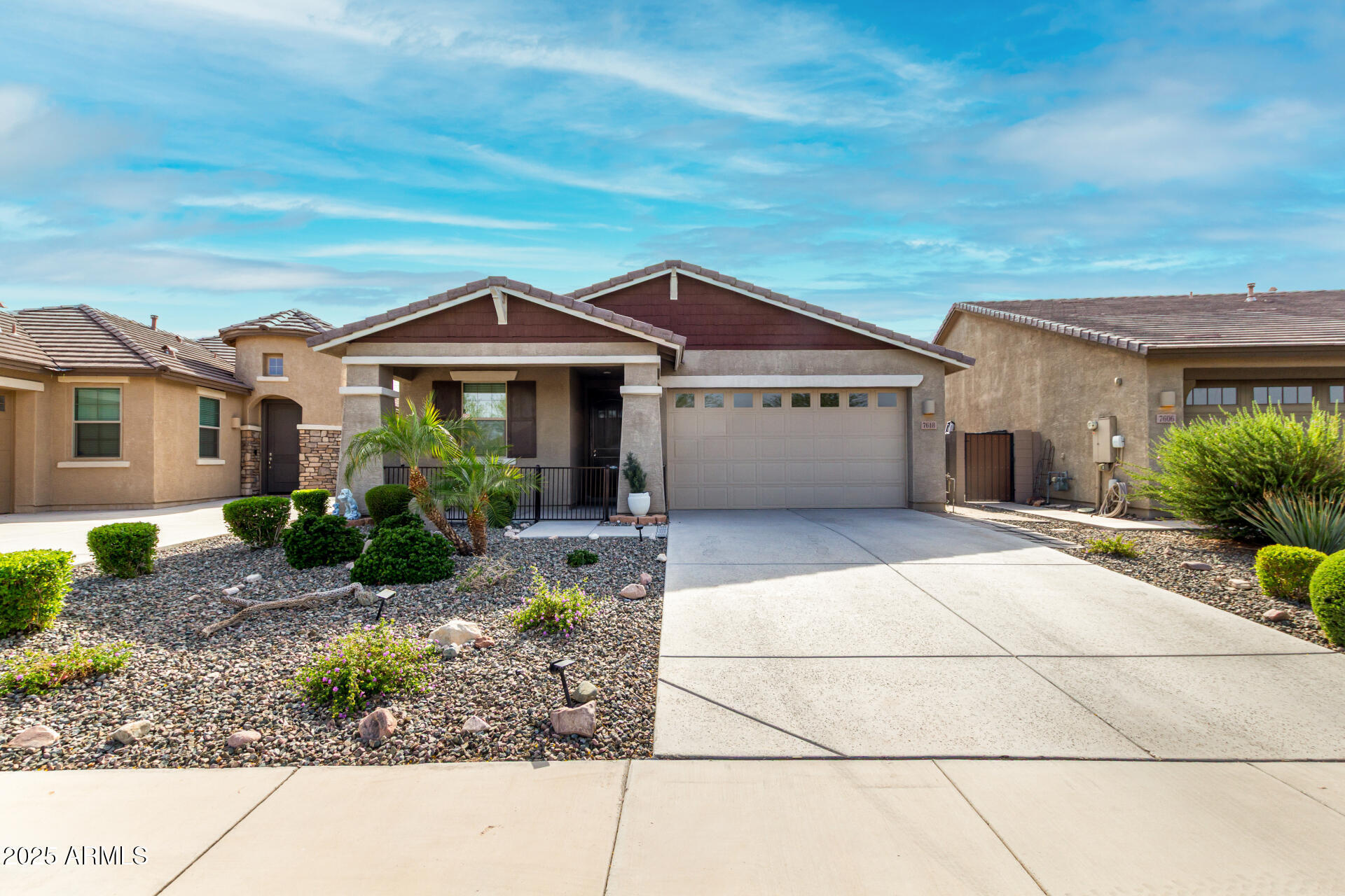Property Photo: 7618 S Lone Pine Place AZ 85118
