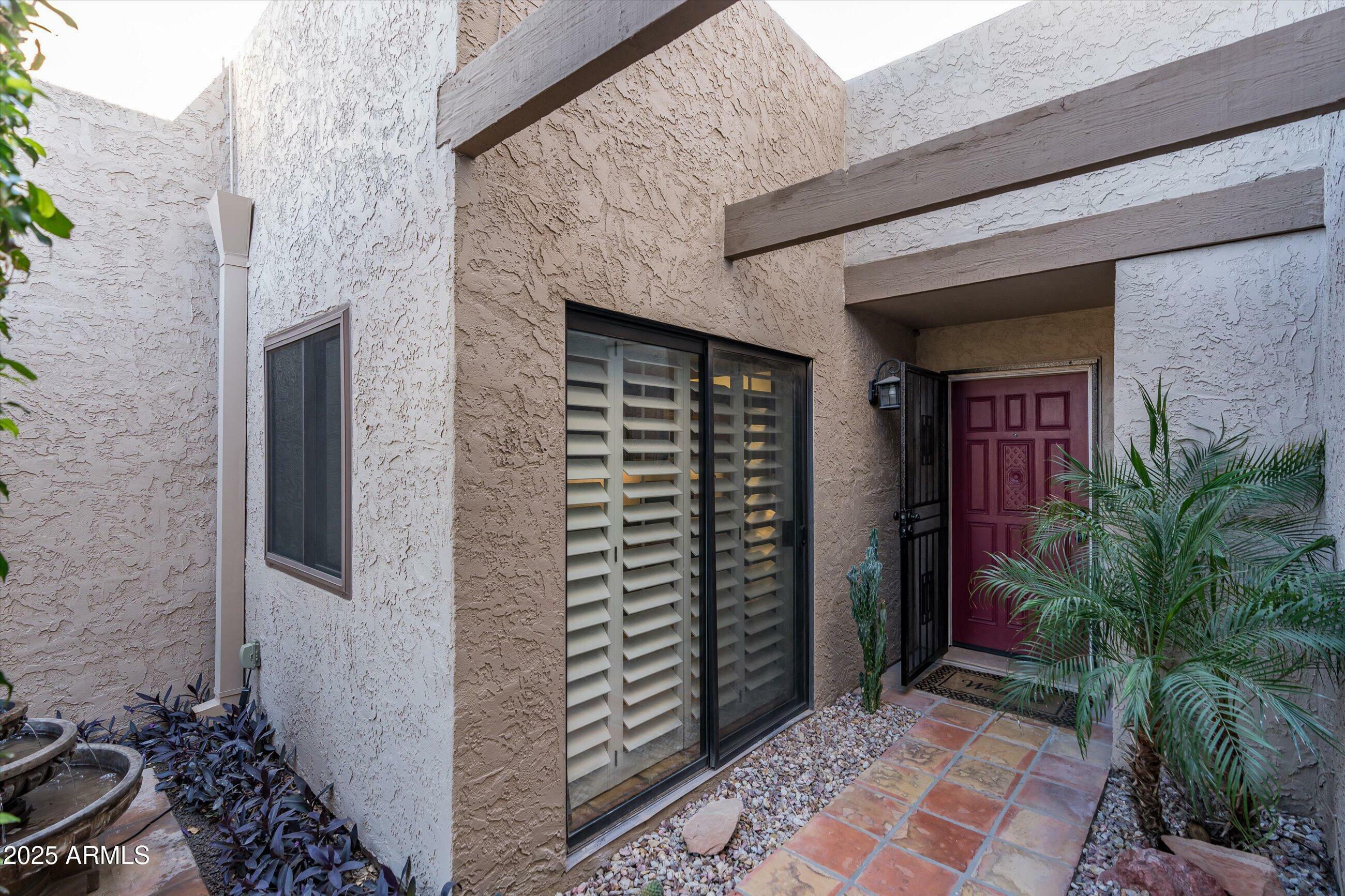 Property Photo: 5637 N 78th Way AZ 85250