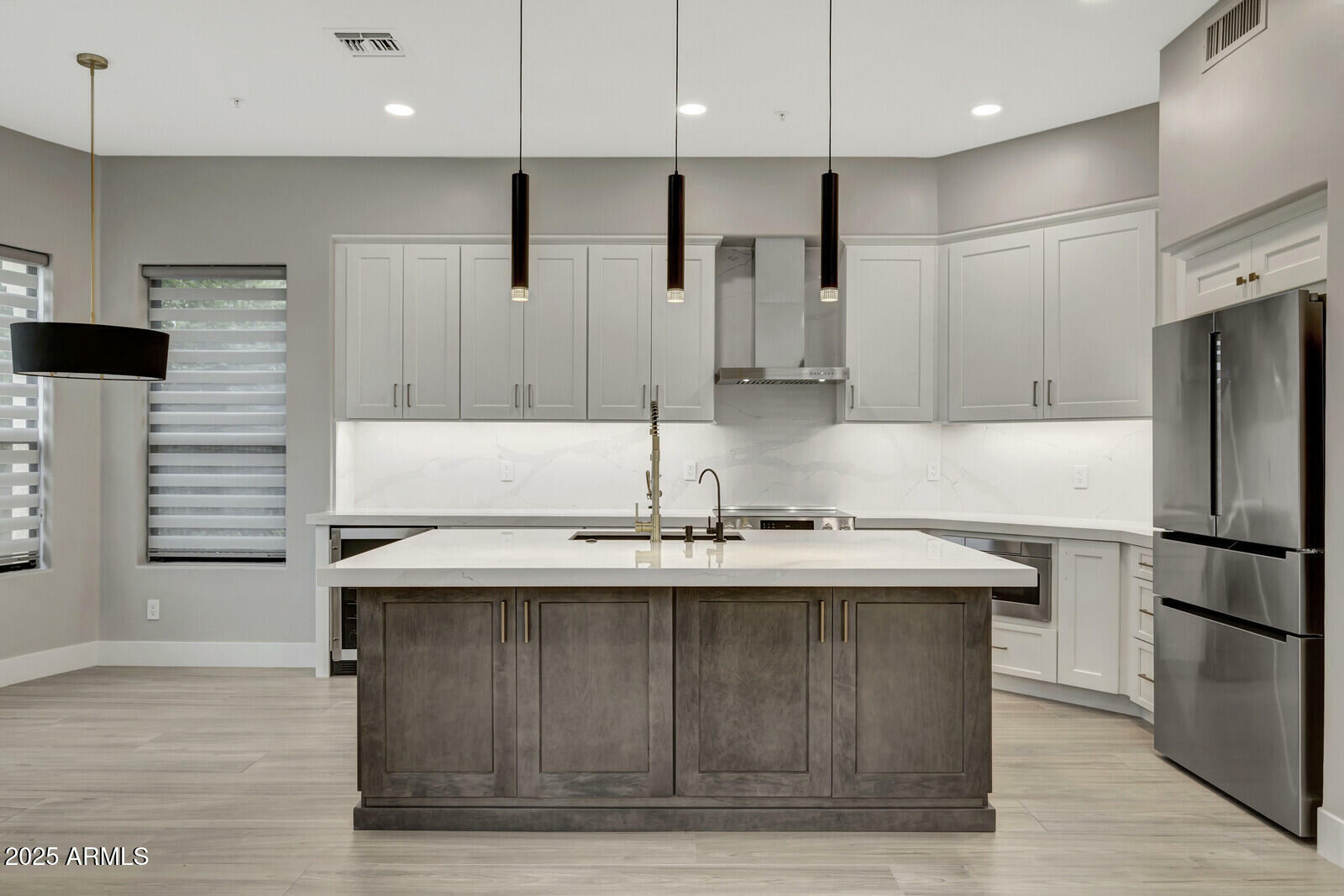 Property Photo: 7525 E Gainey Ranch Road 118 AZ 85258