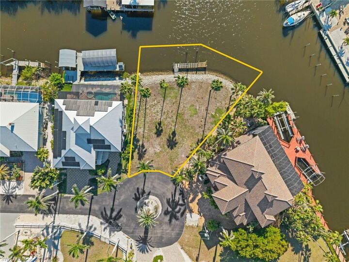 Property Photo:  17890 Grey Heron Ct  FL 33931 