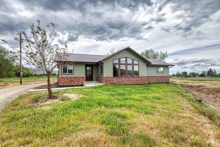 Property Photo:  3131 Fuller Rd  ID 83617 