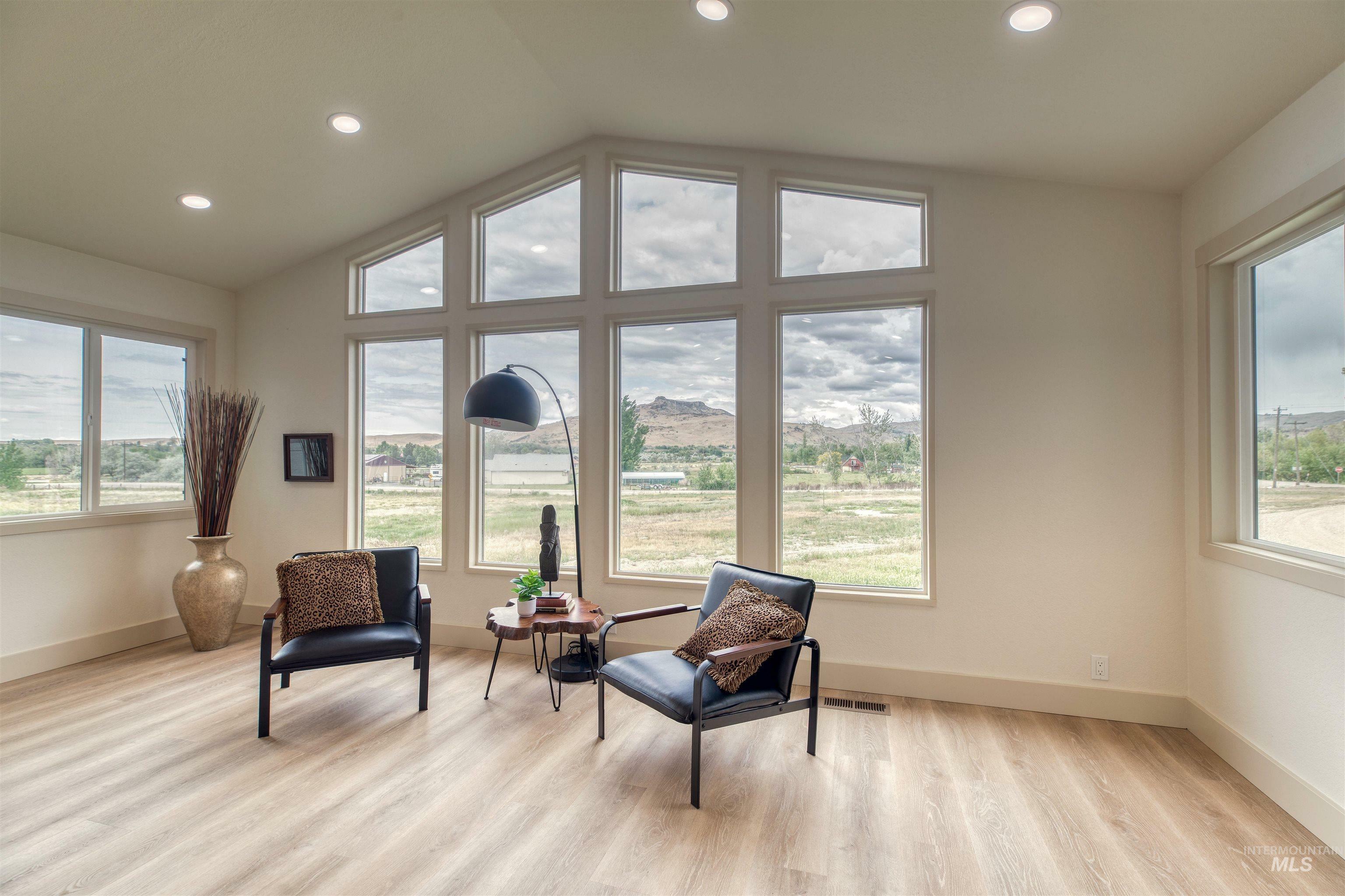 Property Photo: 3131 Fuller Rd ID 83617