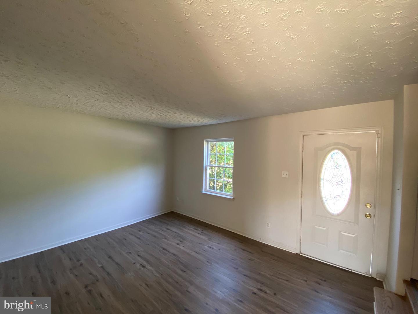 Property Photo: 200 Brighton Square VA 22401
